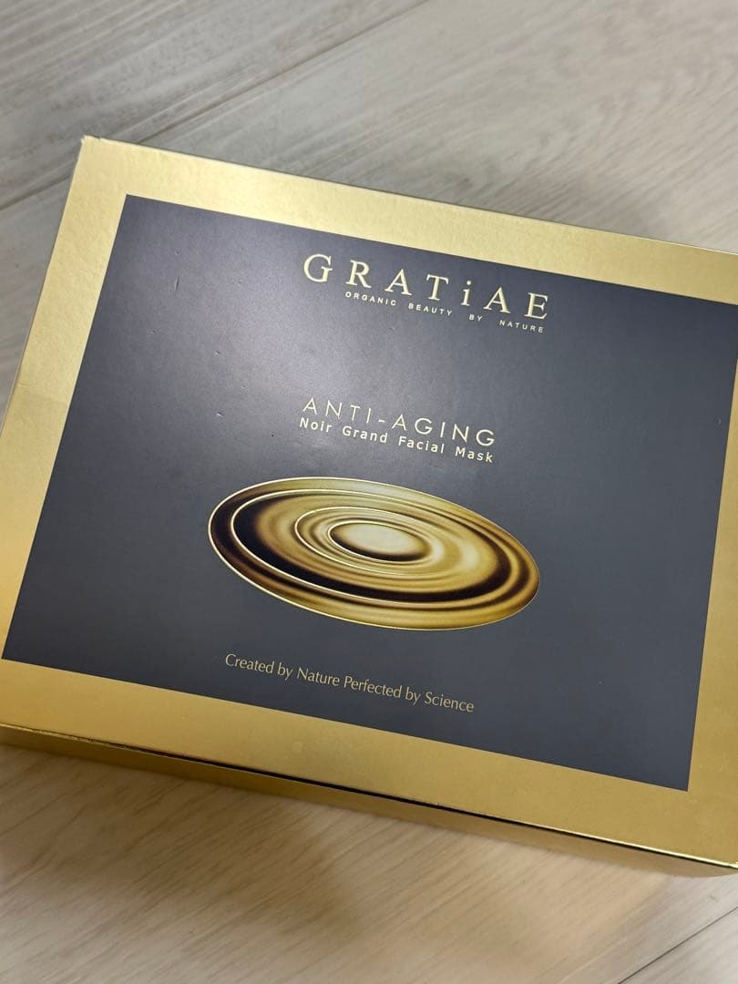 【新品未使用】グラティエ　ノワールグランドマスク GRATiAE