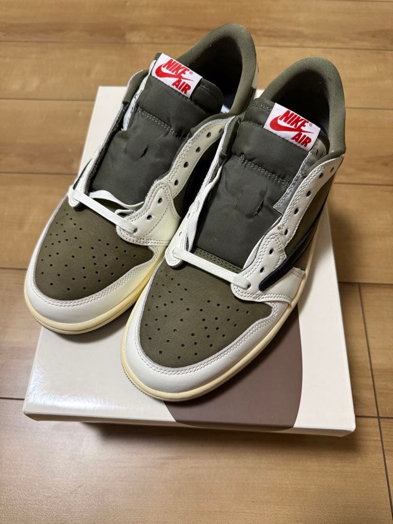 靴 Travis Scott Nike Air Jordan 1 Low OG SP