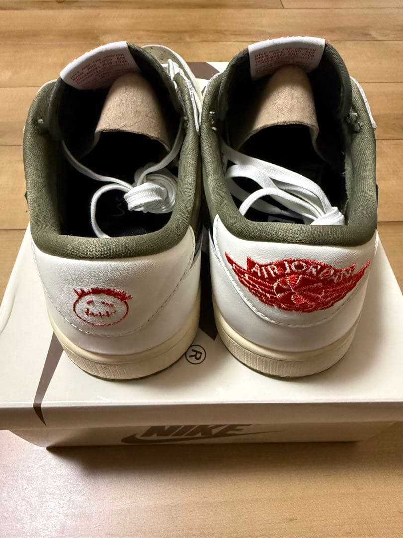靴 Travis Scott Nike Air Jordan 1 Low OG SP