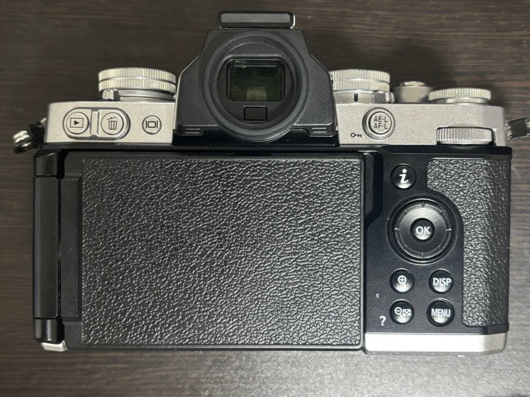 Nikon Z fc ミラーレスカメラ シルバー