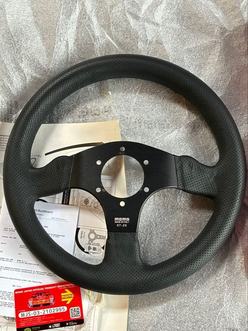 MOMO COMPETITION 32モモ コンペティション ブラックエアーレザ