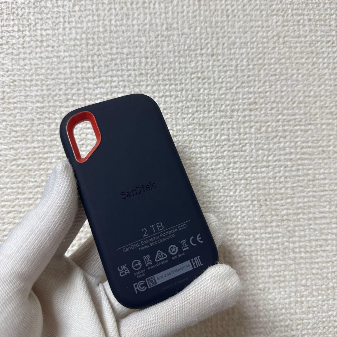 SanDisk 2TB ポータブル外付けSSD