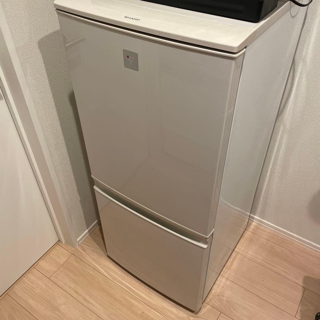 SHARP 冷蔵庫　2015年製　137L