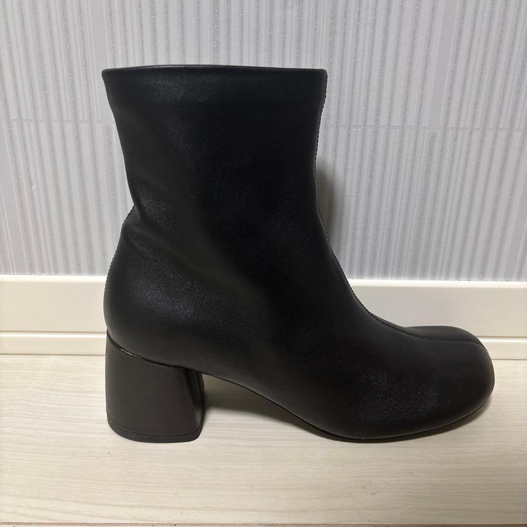 【nouer】ショート ブーツ&【Vin】グリーン ワイドパンツ