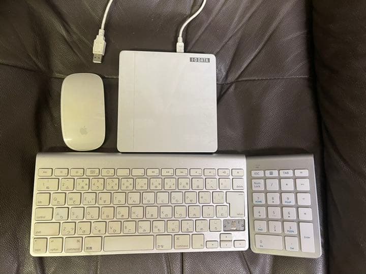 iMac(mid2010)とcinemaHD displayセット