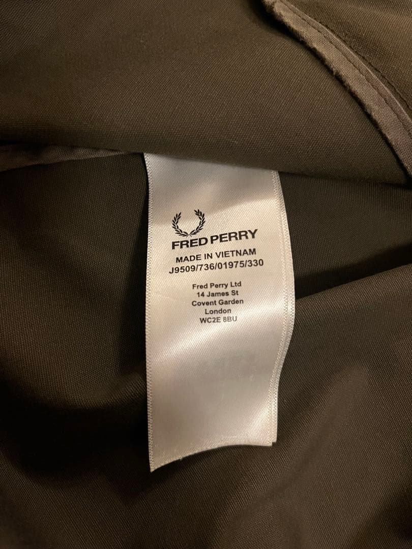 フレッドペリー　フィッシュテール　コート　ペット喫煙なし