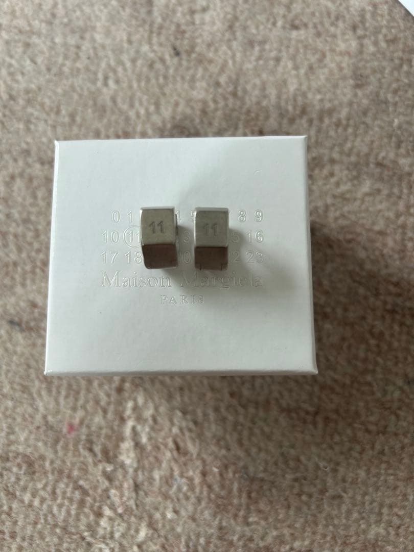 【新品・未使用】Maison Margiela　Bolt&Nut ピアス