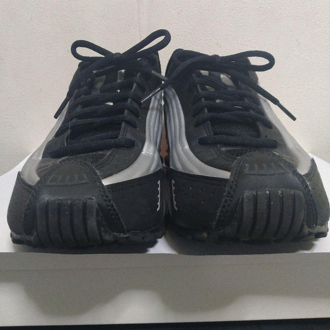 シザ・NIKE SHOX R4