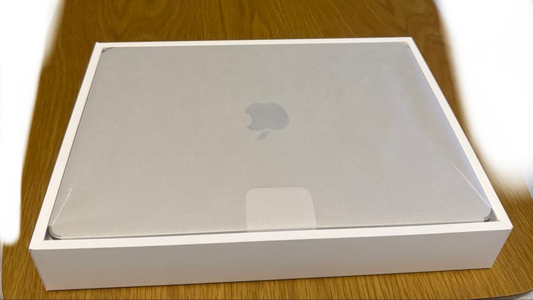 MacBook Air 13インチ M4チップ / 16GB256GB