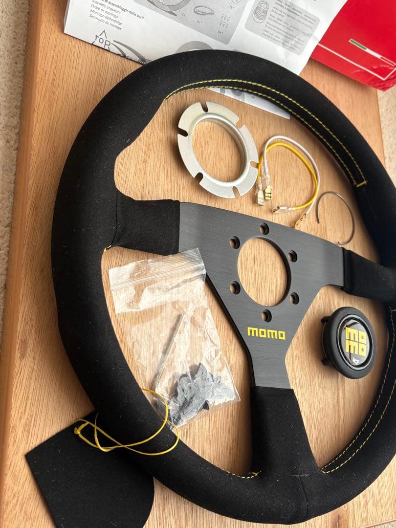 MOMO ステアリング 350mm スエード