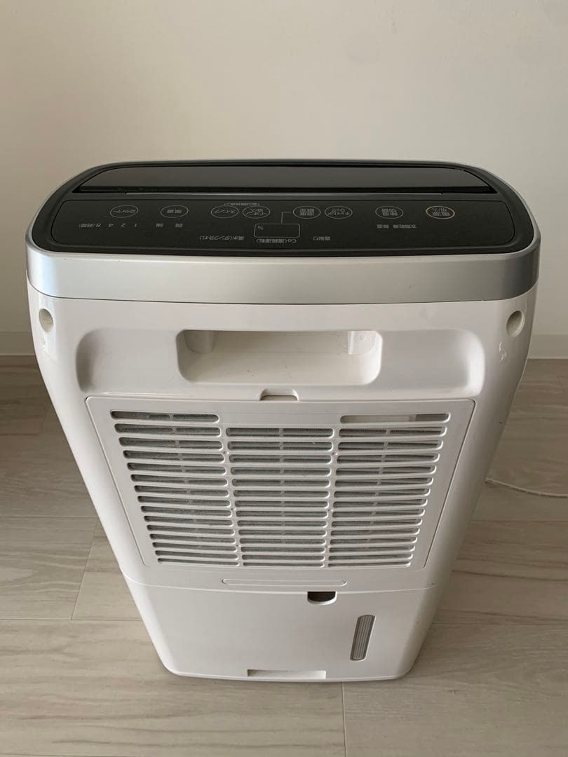 ⭐️値下げ⭐️アイリスオーヤマ　衣類乾燥除湿機（コンプレッサー式） IJC-H140