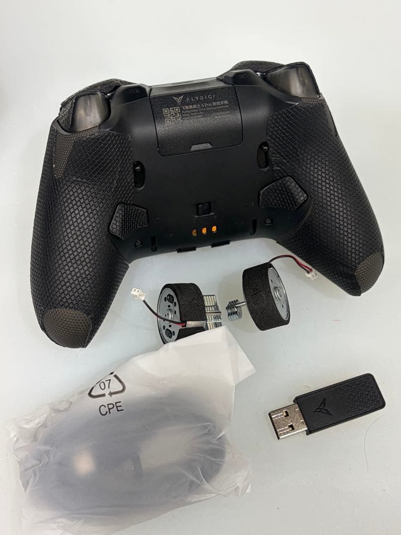 FLYDIGI VADER 5 Pro ゲームコントローラー　振動除去済み