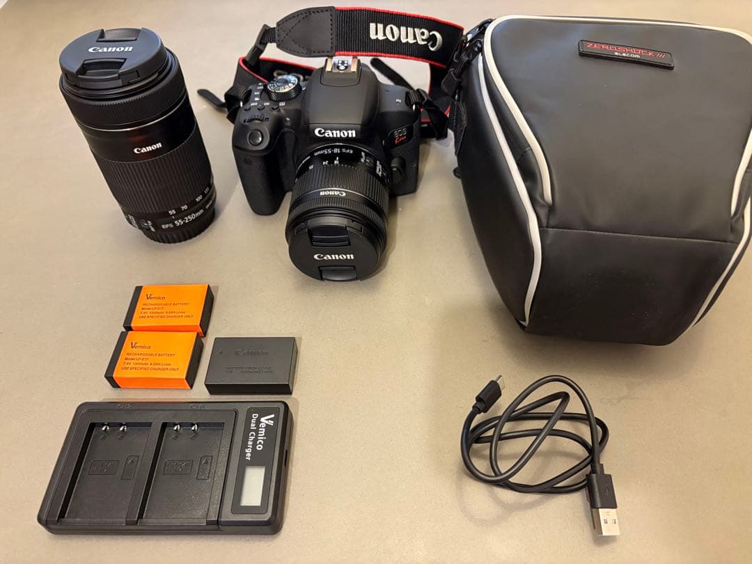 【ケース+予備バッテリー付】Canon EOS KissX9iダブルレンズキット