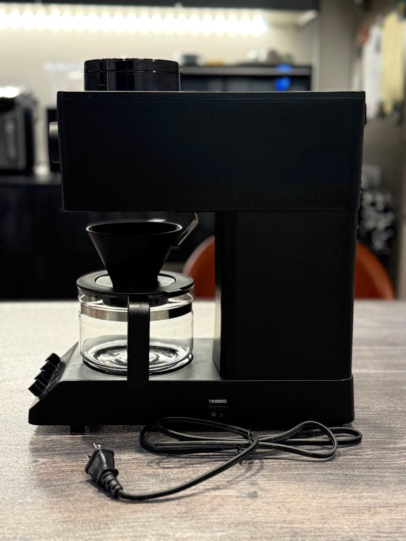 ツインバード コーヒーメーカー 全自動 豆から 3杯用 湯温調節ブラック