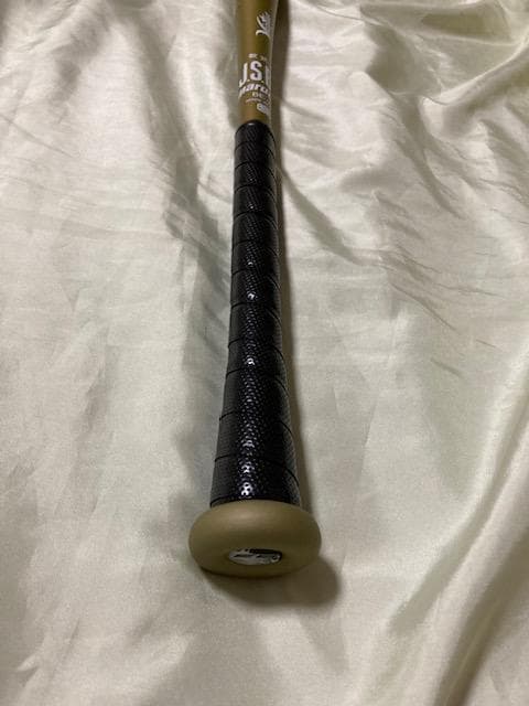 未使用 ヴィクタス VIBE 軟式金属バット 83cm 672ｇ