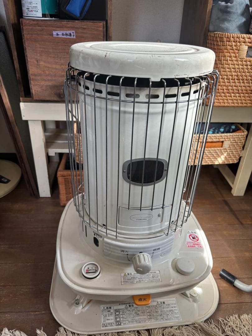 コロナ石油ストーブ ホワイト