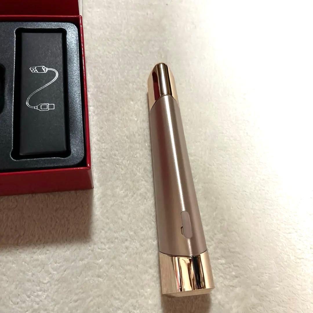 にこちゃん☆ラボンアイIKKOさん美顔器