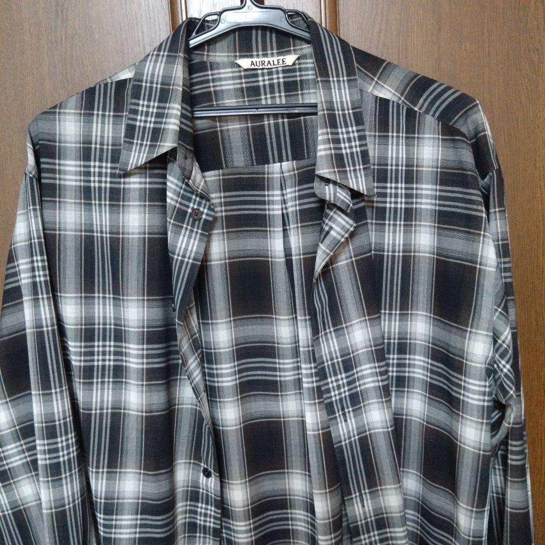 オーラリー　長袖シャツ
