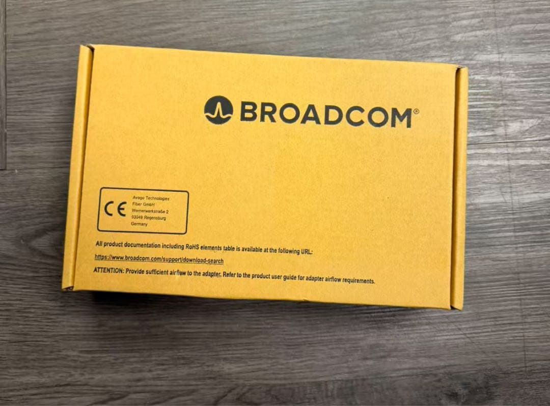 BROADCOM製 LSISAS9300-8e SASカード