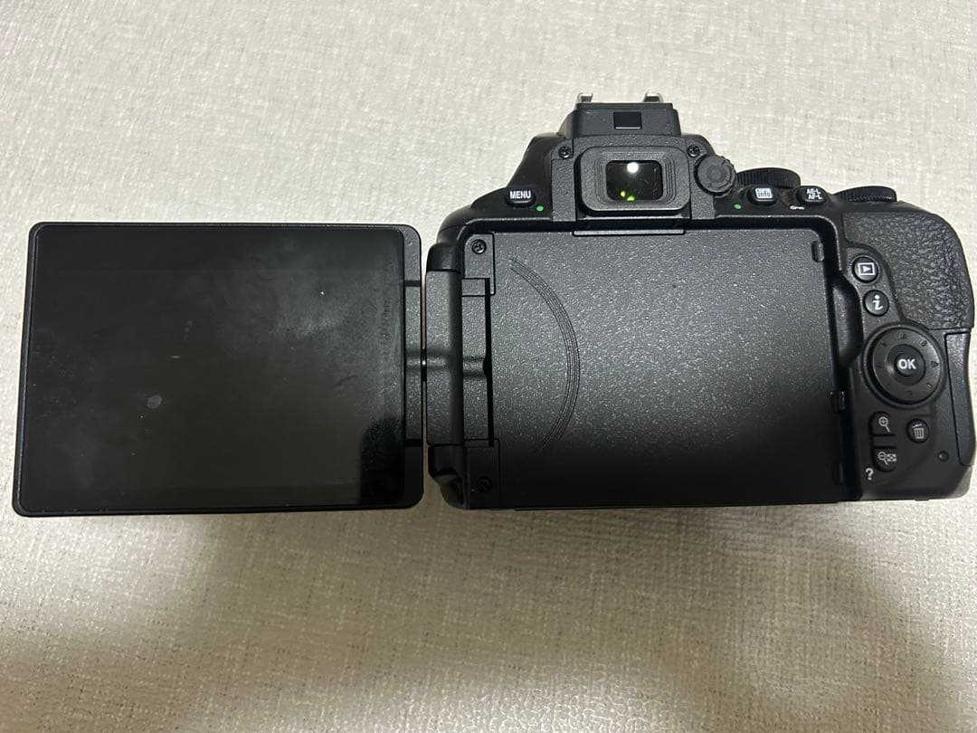 Nikon D5600 デジタル一眼レフカメラ