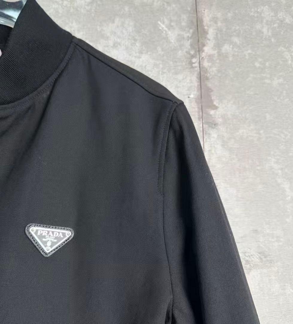 プラダ　ブラック　ジャンパー　52サイズ 新品同様