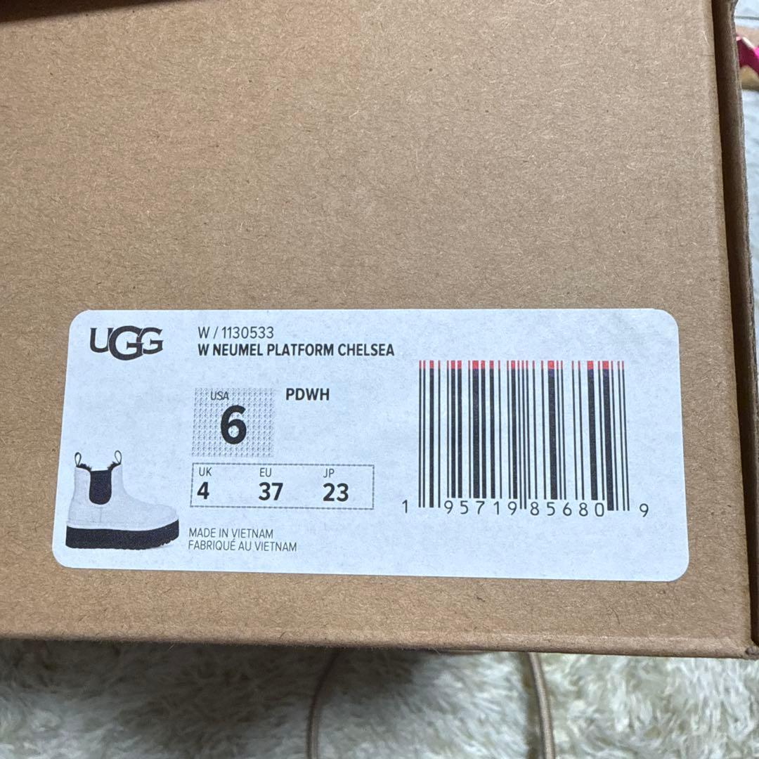 UGG ホワイト チェルシーブーツ