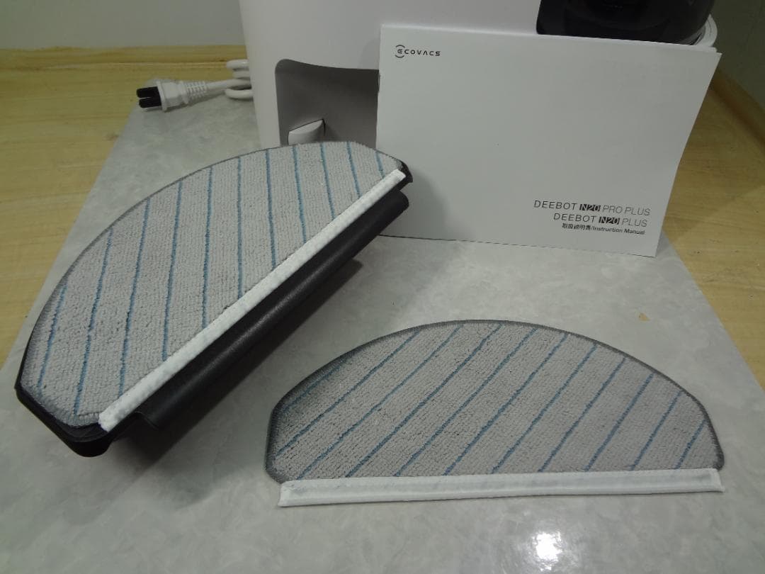 ✨美品✨　DEEBOT ProPlus 自動掃除機 ロボット掃除機本体　白