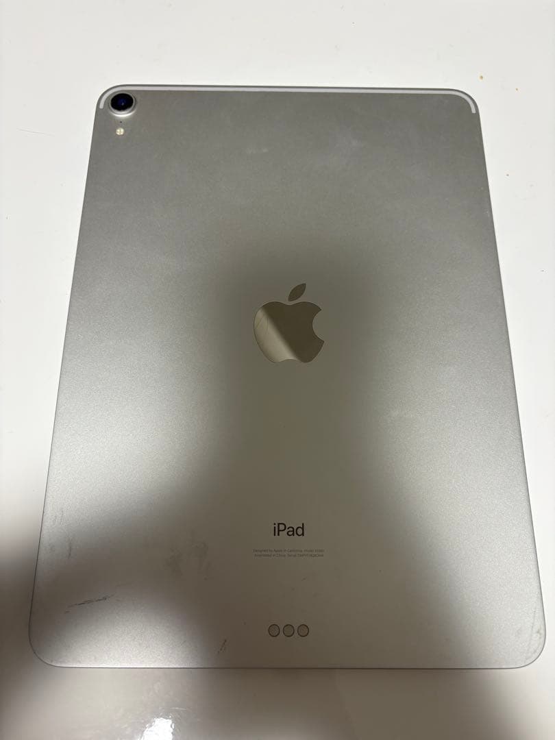 Apple iPad pro 第一世代　256GB 11インチ　シルバー 本体