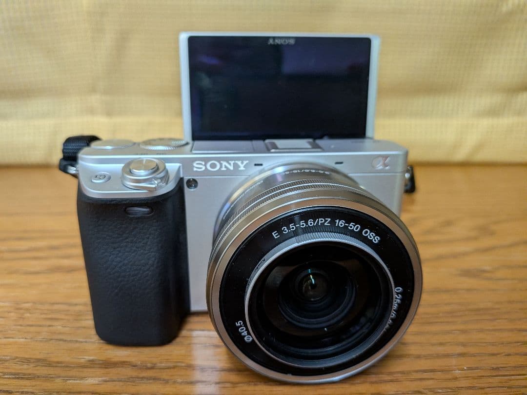 SONY α6400 ミラーレスカメラ 16-50mmレンズ付き