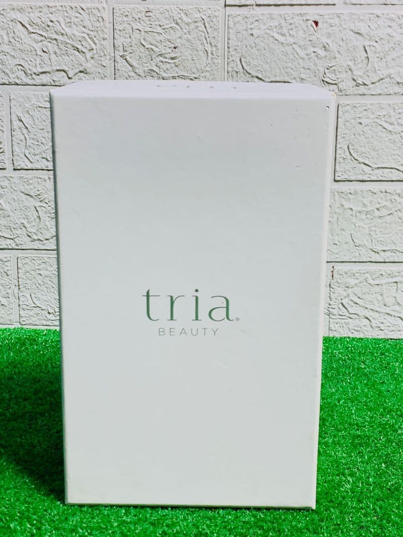 トリア美顔レーザー美顔器（充電器付き）LHR 4.0