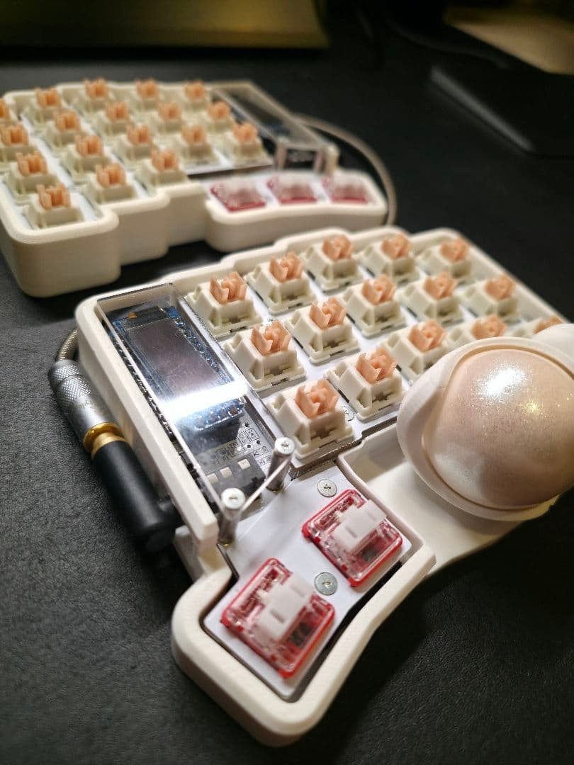 Keyball39 白基盤 完成品(キースイッチ/キーキャップ付き)