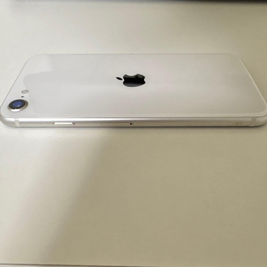 Apple iPhone SE (第3世代) スターライト
