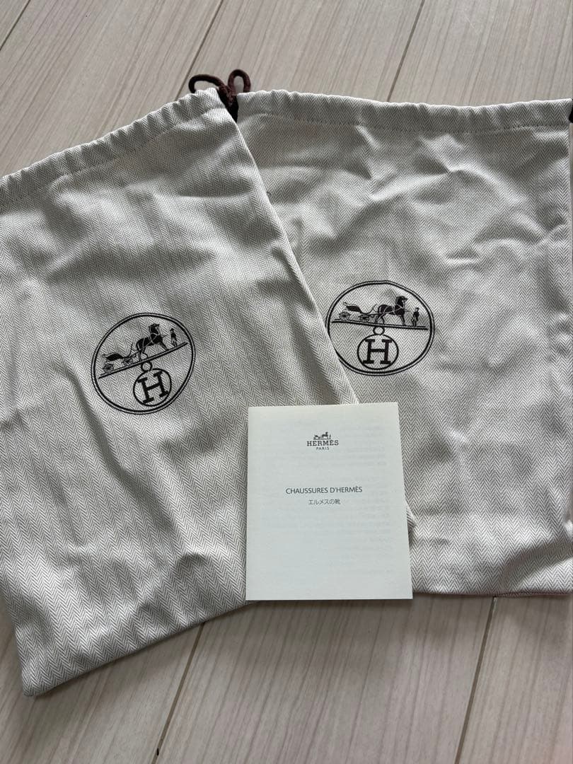 【美品】Hermès ルージュ系オープントゥサンダル