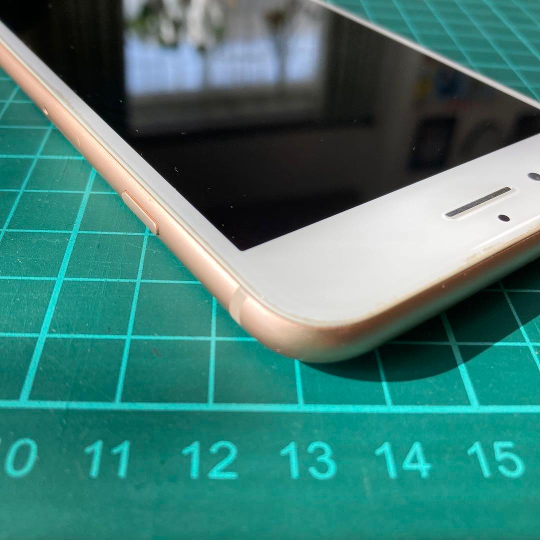 【中古美品】iPhone8 プラス64GB ピンクゴールド docomo