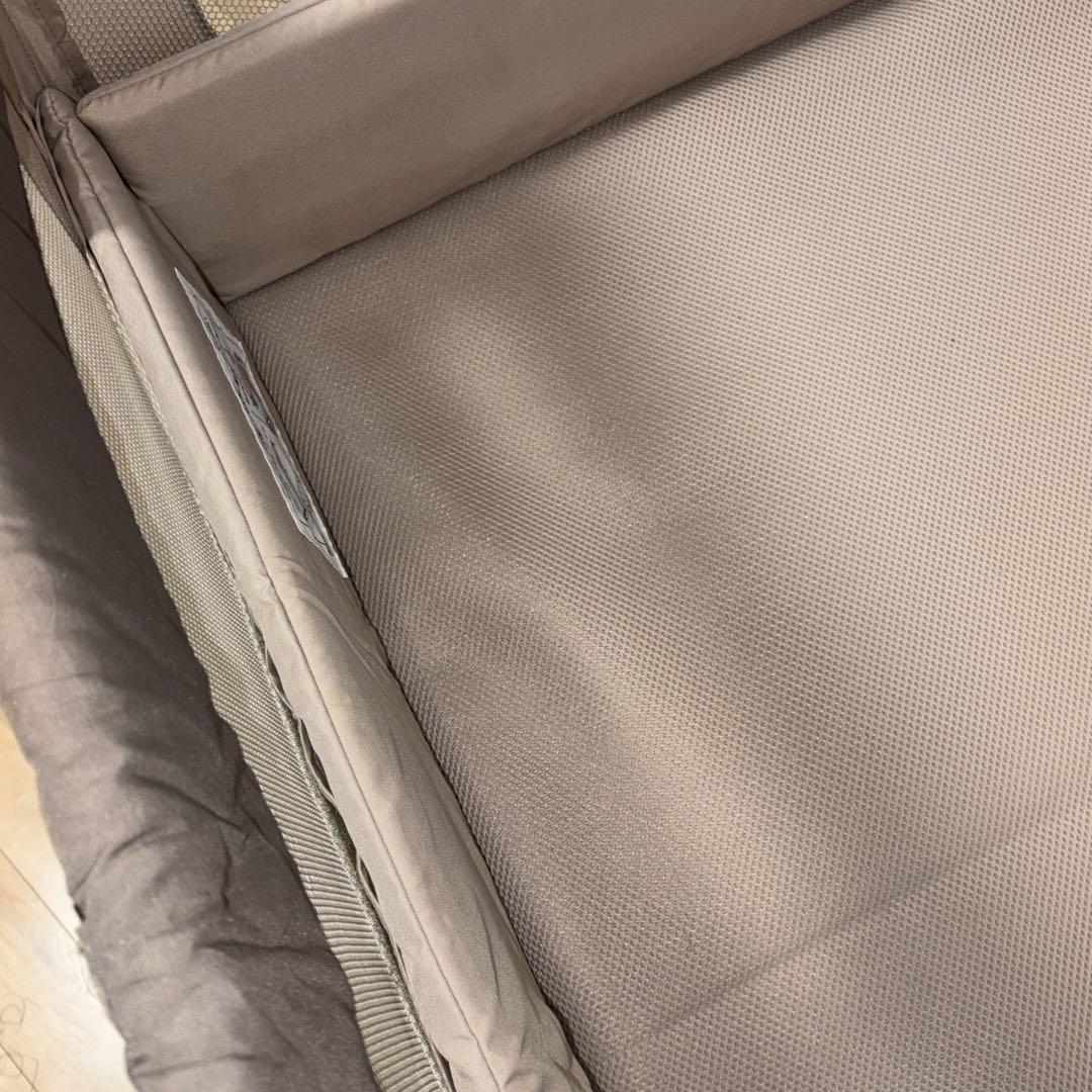 Aprica アップリカ　ココネル エアー ベビーベッド