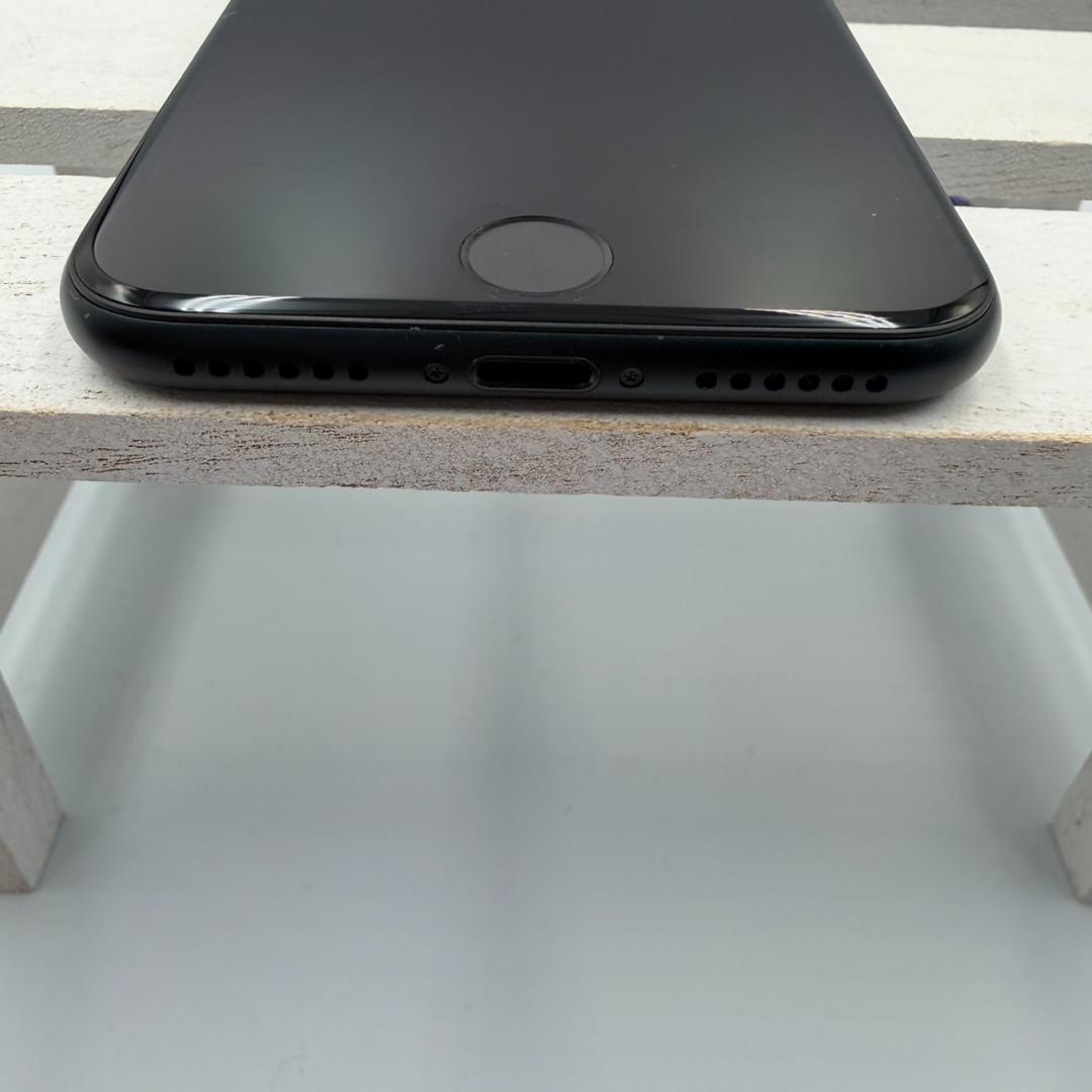 【美品】iPhone SE第3世代 64GB ミッドナイト 317