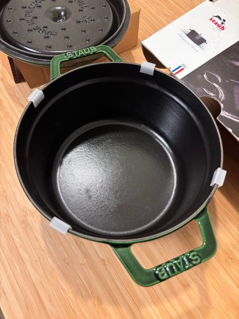 ストウブ　ココットラウンド　20cm