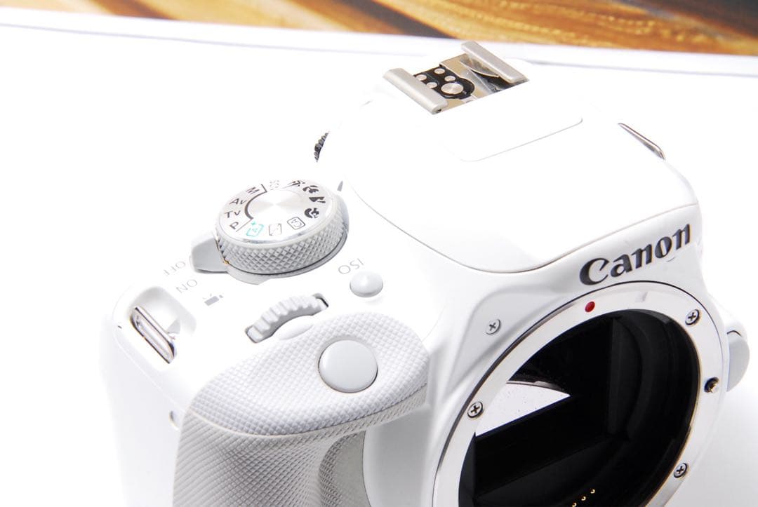 人気のホワイト！ Canon EOS kiss X7 スマホ転送 STMレンズ