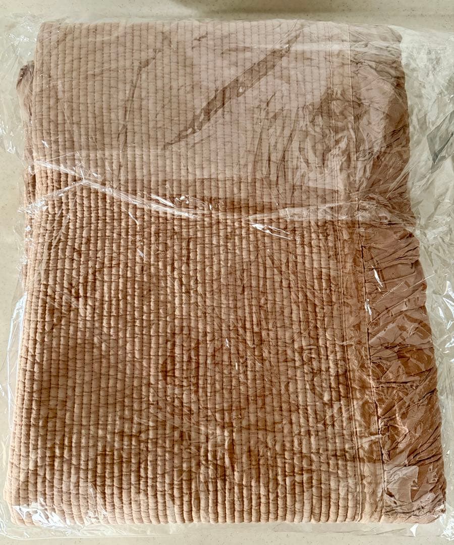 【新品未開封】ハグオーワー✖️オルネドフォイユ イブル ピンクオークル 匿名配送