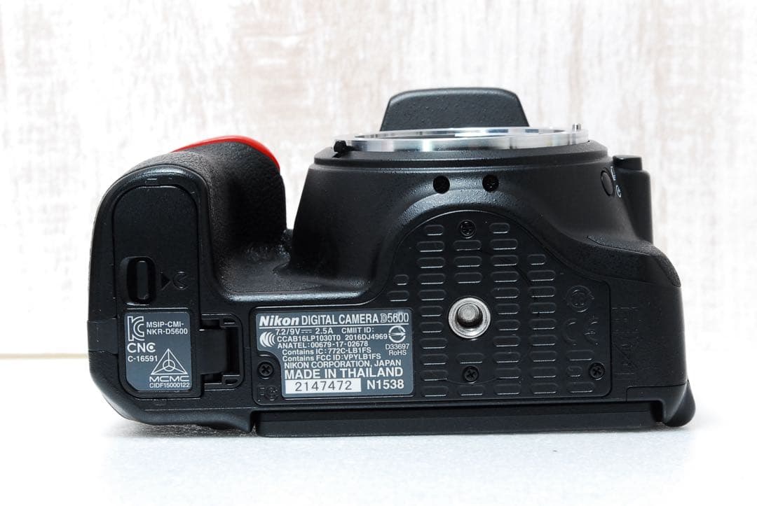 ❤️美品❤️ショット数少❤️Wi-Fi搭載❤️ダブルレンズ Nikon D5600