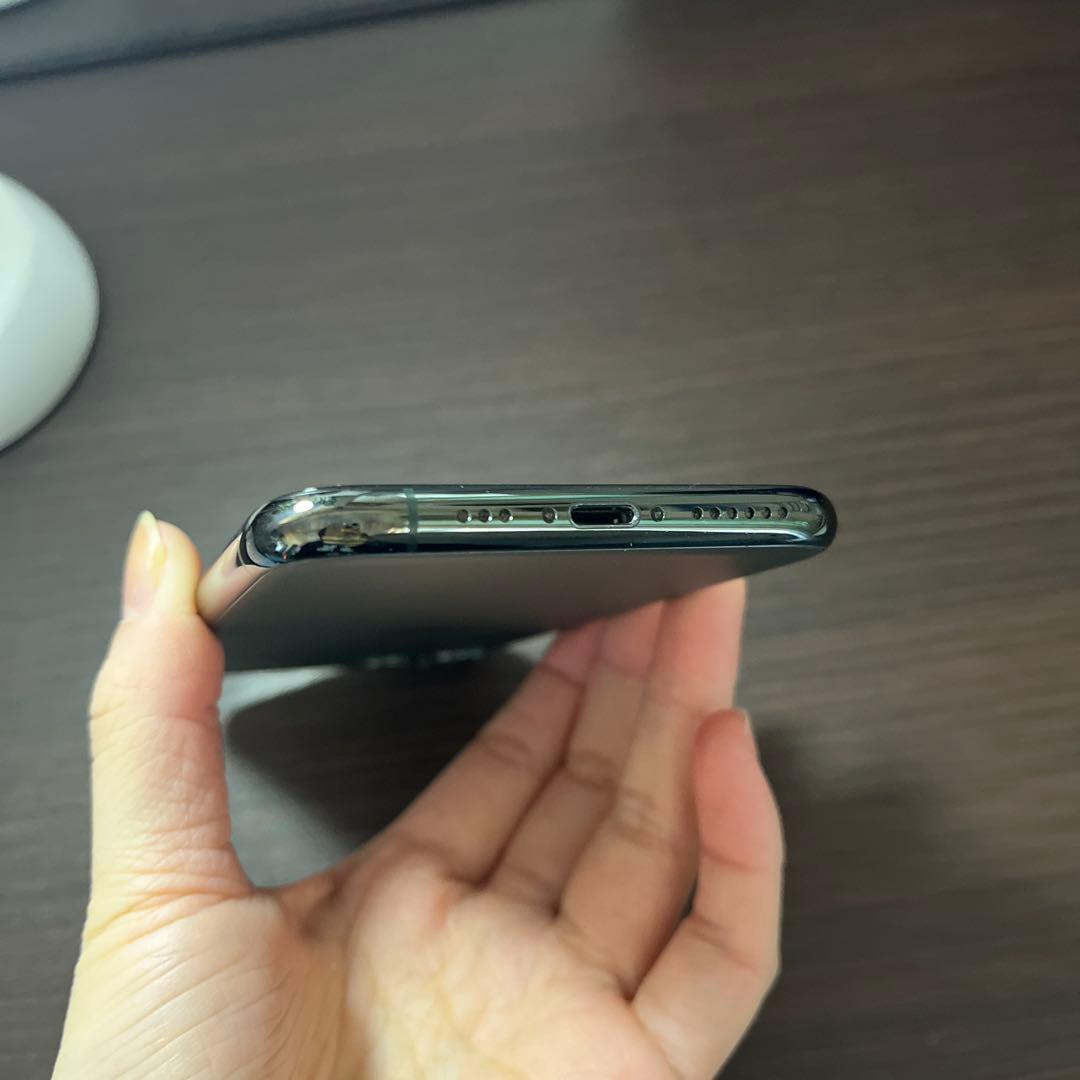 出品1/31迄❣️iPhone11pro ミッドナイトグリーン 256GB 本体