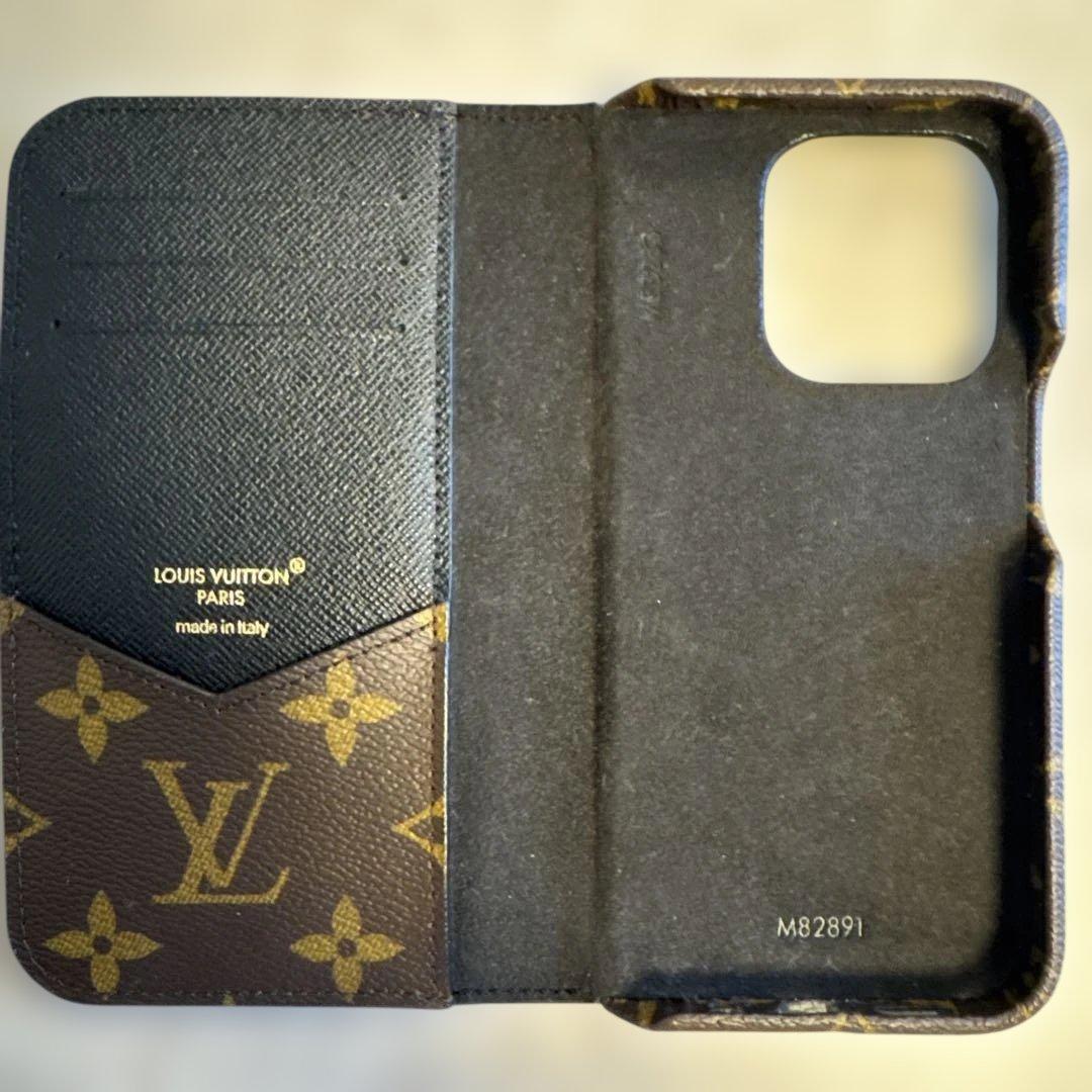 【超美品】Louis Vuitton IPHONE 15 PRO・フォリオ