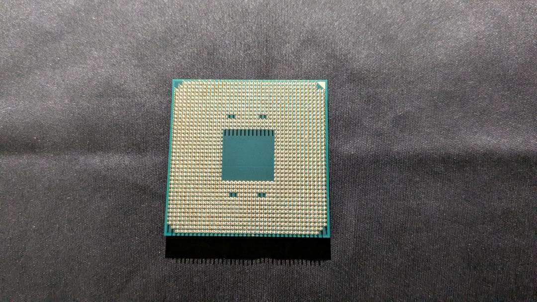 【国内正規品】AMD Ryzen5 5600X 動作確認済み