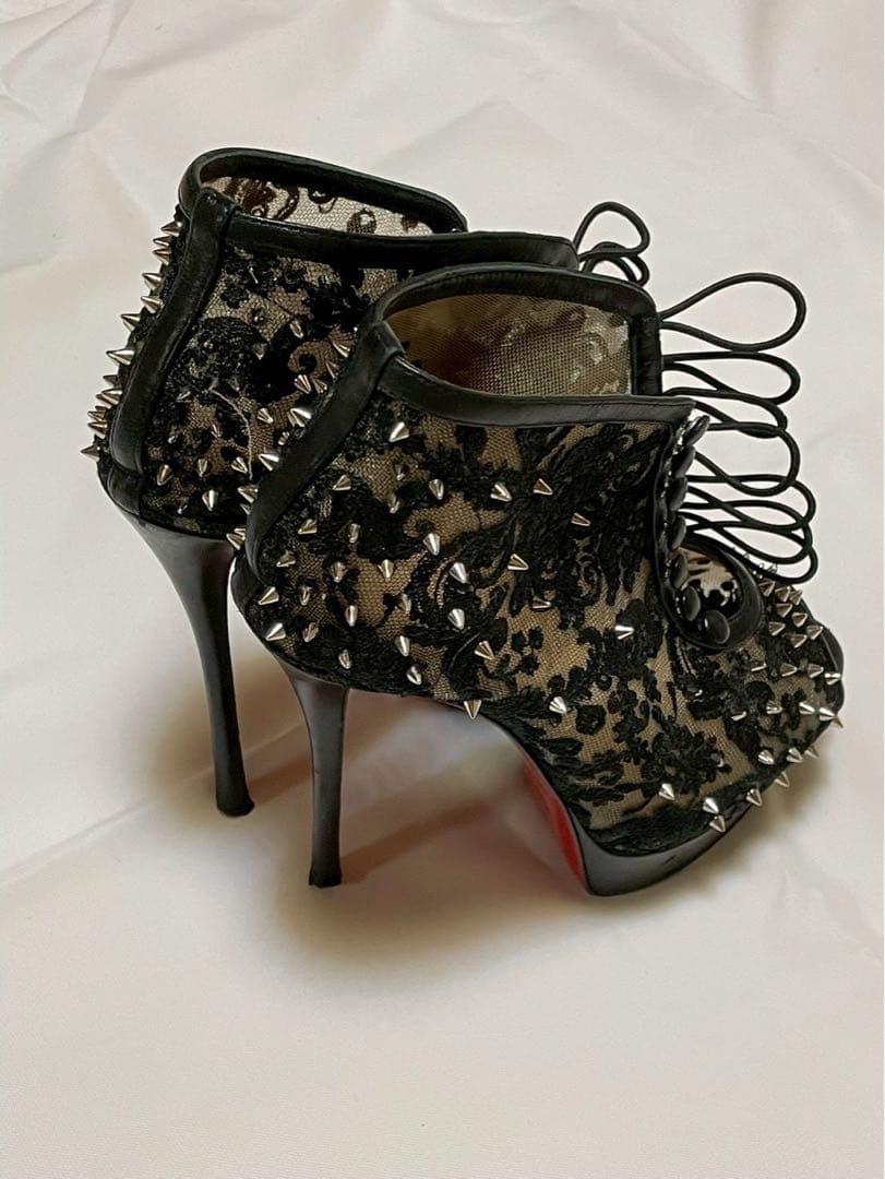 Christian Louboutin スパイク付きハイヒール