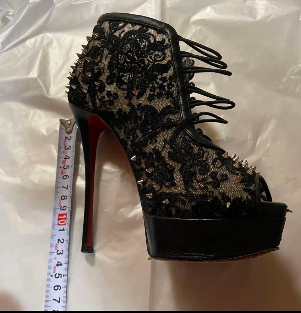 Christian Louboutin スパイク付きハイヒール