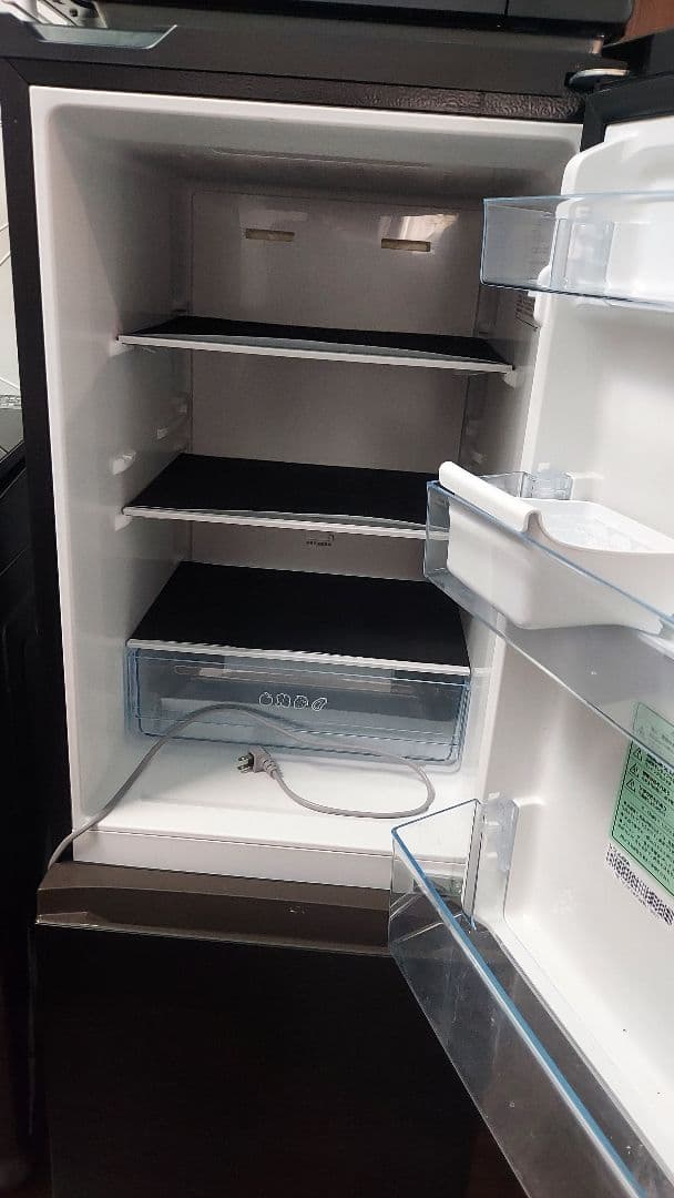 【もうすぐ出品終了】ブラック2ドア冷凍冷蔵庫