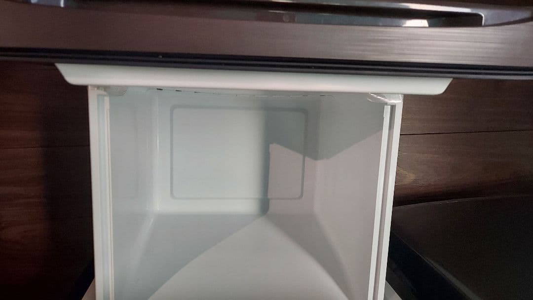 【もうすぐ出品終了】ブラック2ドア冷凍冷蔵庫