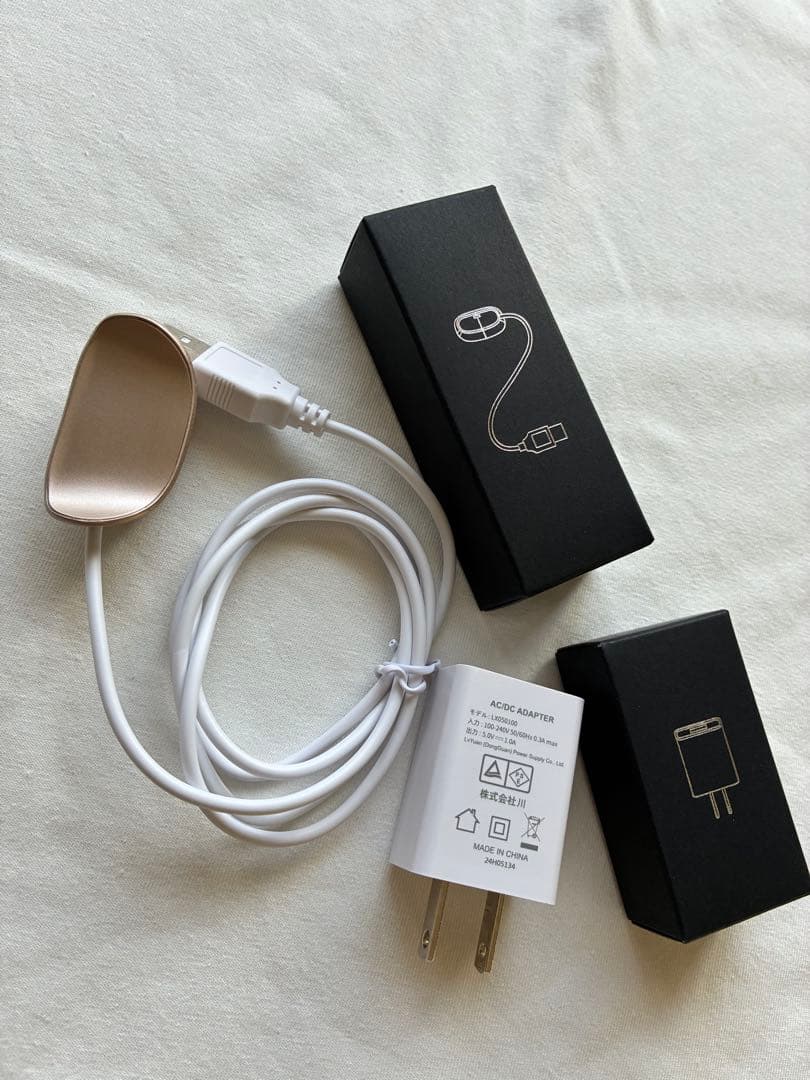 MEラボンエクラ　美顔器 冷却機能付き ゴールド