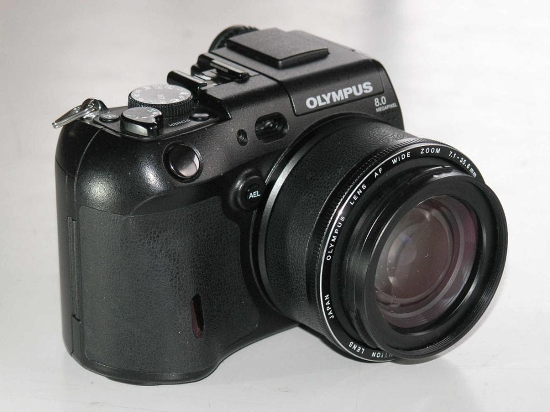オリンパス キャメディア C-8080ワイドズームデジタルカメラ