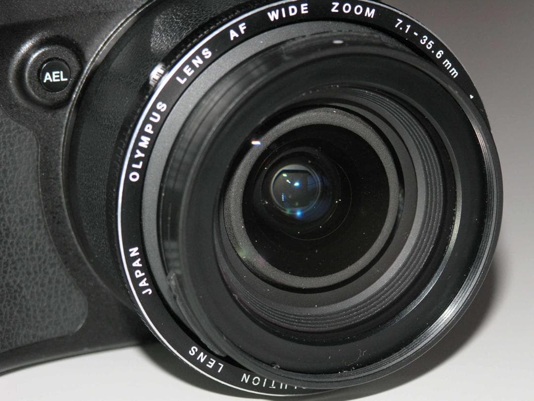 オリンパス キャメディア C-8080ワイドズームデジタルカメラ